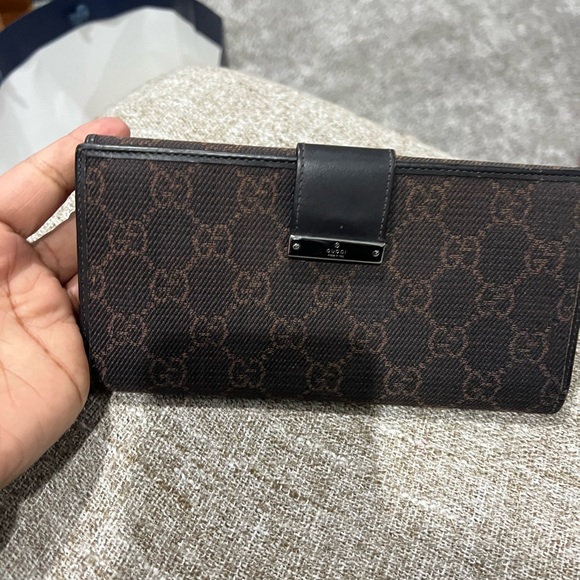 Authentic Gucci Wallet - Picture 13 of 14
